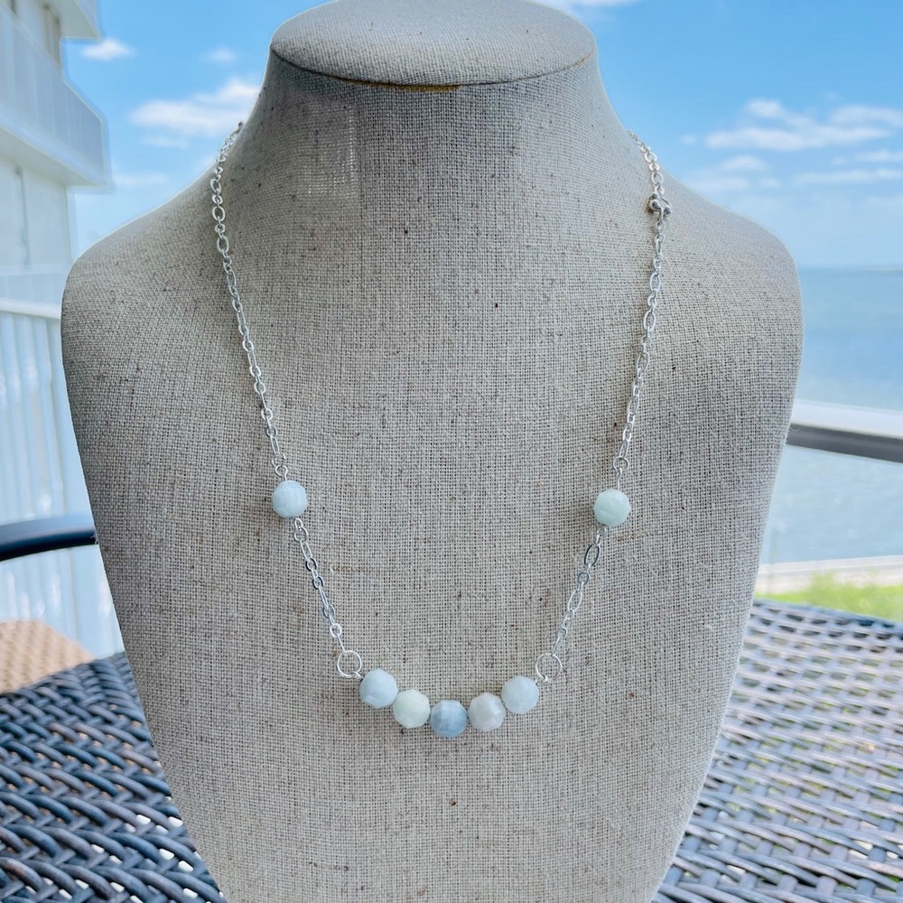 Faceted Aquamarine silver necklace w/ labradorite accent, spring lock closure